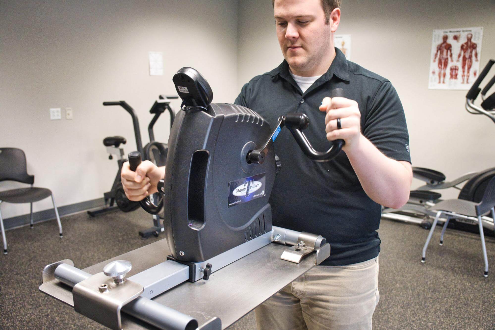 The right kind of exercise can improve cardiovascular endurance without worsening symptoms. 