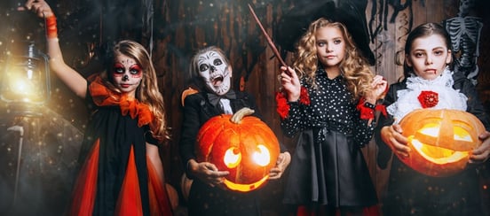 children dressed up for hallowee