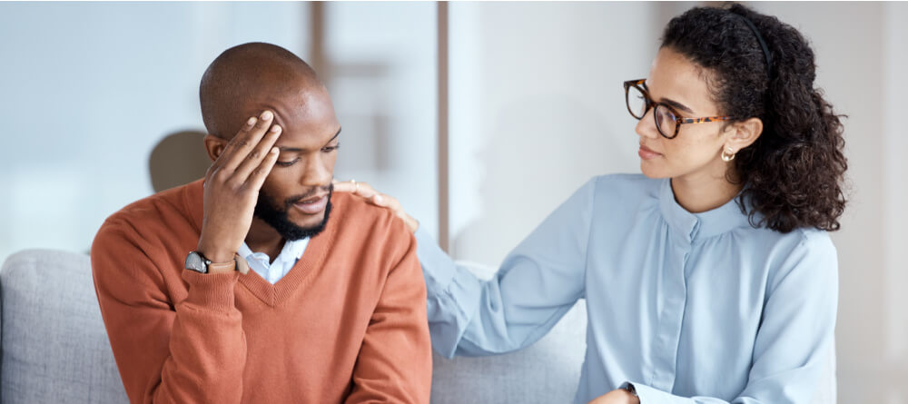 A patient consults a doctor about head injury.